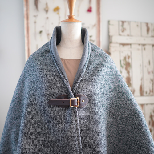 〇ヘリンボン柄〇アルパカウール ポンチョx濃茶レザー 二重織