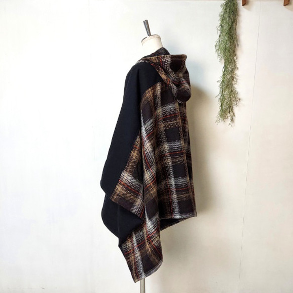 黒×黒チェックポンチョ ～ 羽織る コート ジャケット コスプレ ケープ