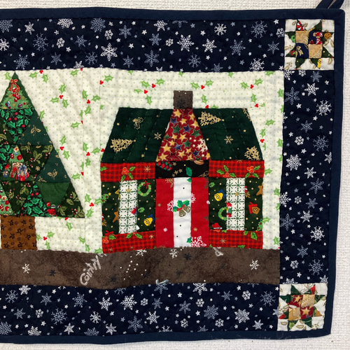 パッチワークキルトのタペストリー(ハウス・ツリー) その他インテリア