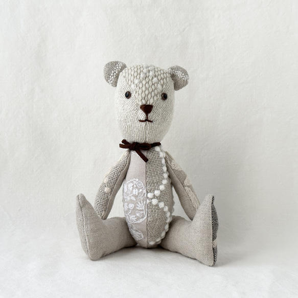 くまのぬいぐるみ ミナペルホネンを使用して ぬいぐるみ ハナノタネ