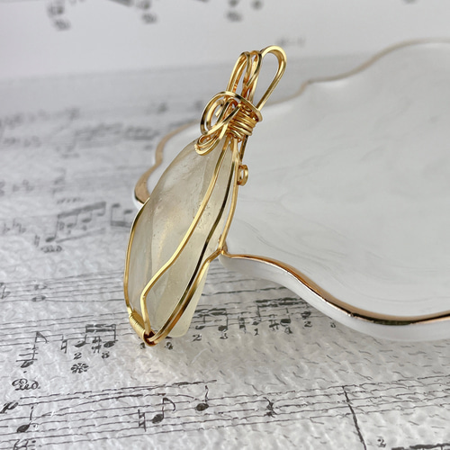 ビッグサイズ 高品質リビアングラス原石ペンダントトップ ペンダント