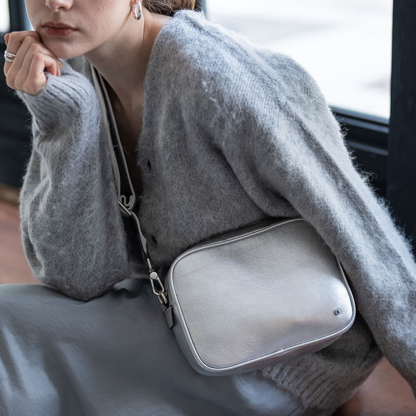 第3世代 コンパクト ショルダーバッグ スクエア ミニ 軽量 斜めがけ