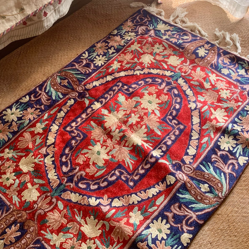 30%Off】カシミールの手刺繍ラグ カーペット・絨毯・ラグ・マット