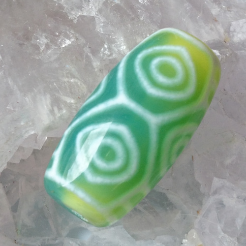 極上✨緑玉髄✨龍眼天珠 天然石 F* 通販 16303111｜Creema(クリーマ