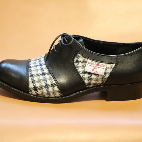 ハリスツイードのマニッシュシューズ 千鳥格子(大)のサドルシューズ