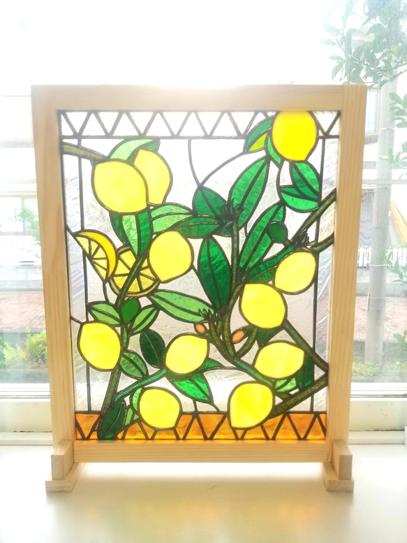 ステンドグラス レモンモチーフのパネル(スタンド付) その他アート