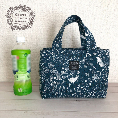 あおりポケット付きトートバッグ 草原うさぎ＊Navy トートバッグ
