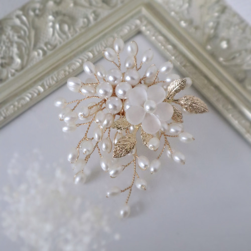 枝垂れパールと小花◇パール ブローチ コサージュ結婚式、七五三、成人