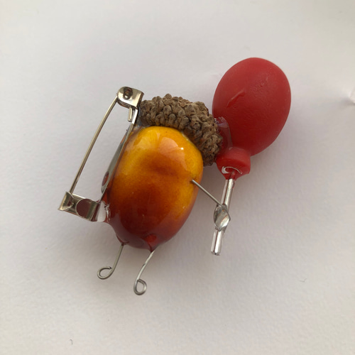 風船がスキなどんぐりちゃんブローチ♡⭐︎どんぐり村の仲間たち