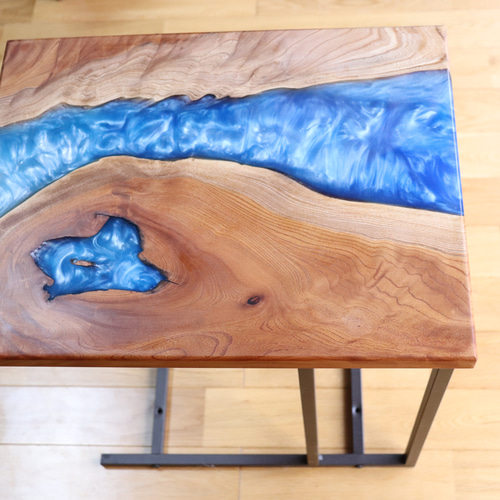 一点物 ブルーホワイト×ケヤキ レジンサイドテーブル サイドテーブル