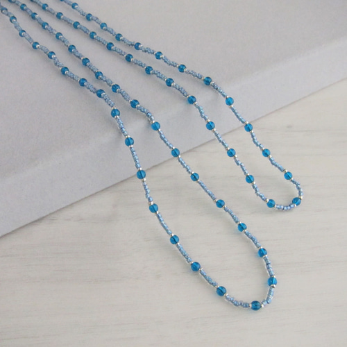 水色 Dot ドットデザイン ライトブルー ガラスビーズネックレス アクア