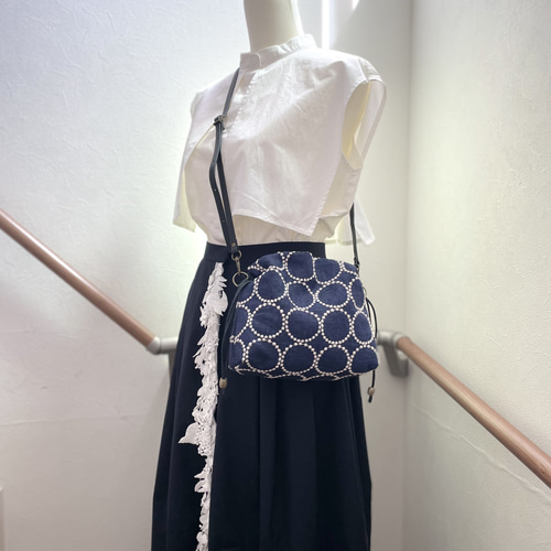 ⚮̈ミナペルホネン tambourine navy エアリーポシェット ショルダー