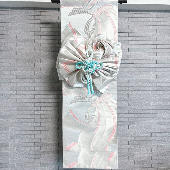 帯をリメイクした飾り結びのあるタペストリー 玄関に 床の間に その他