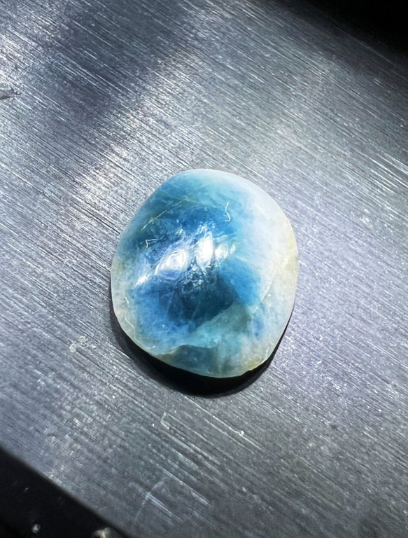 糸魚川翡翠 入コン沢 ルース 天然石 オウクツ @通常通り再開 通販