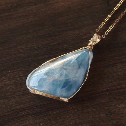 糸魚川産コン沢青翡翠の女神巻き®ペンダントトップ ペンダントトップ