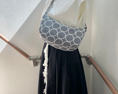 ⚮̈ミナペルホネン からだにフィットするボディバッグ tambourine