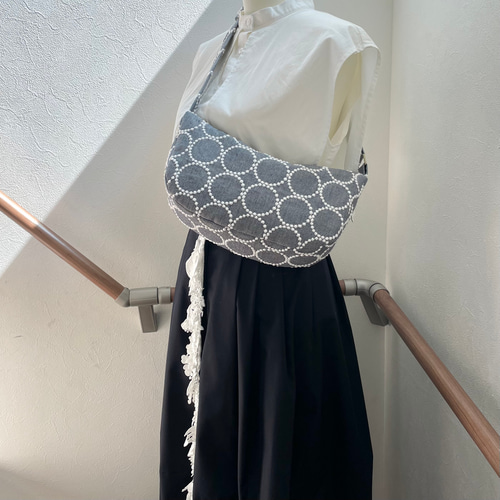 ⚮̈ミナペルホネン からだにフィットするボディバッグ tambourine