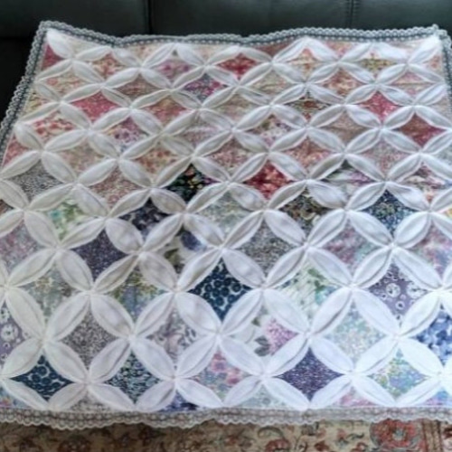 リバティタナローンプリント☆カテドラルウインドウのタペストリー