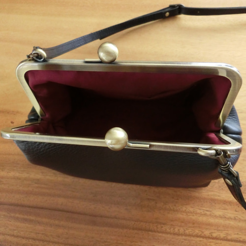 シンプルな角形がかわいい革がま口バッグ ショルダーバッグ Niger