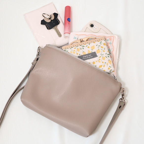 3WAY マチ付き 合皮サコッシュ ボディバッグ ポーチ ファスナー 内