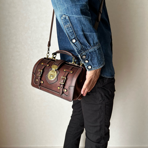 送料無料】 本革 革鞄 ミニ ダレスバッグ 2wayバッグ ALMA（アルマ