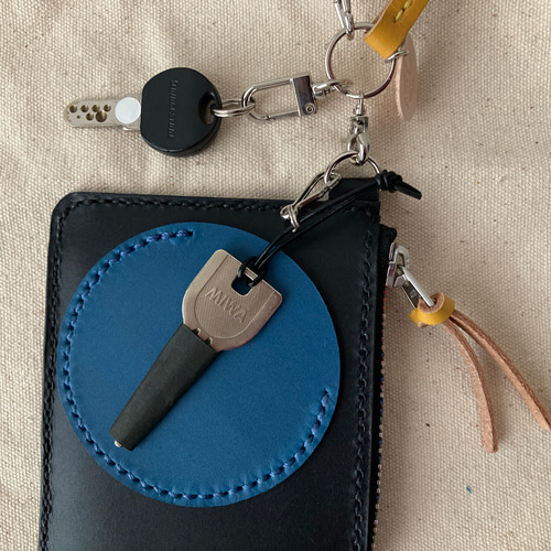 L字ファスナー財布《鍵ポケット》ストラップ付き 薄型財布