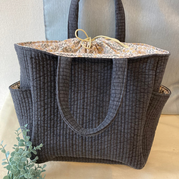 さっと中を隠せるヌビバッグ♪あおり巾着♪サイドポケットつき