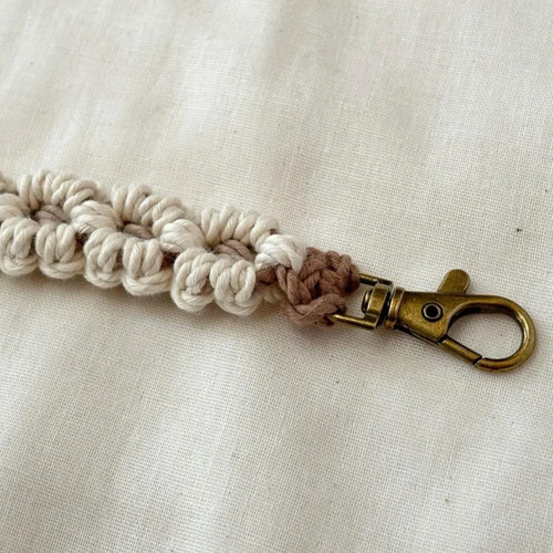 マクラメフラワーハンドストラップ 携帯ストラップ myrte 通販