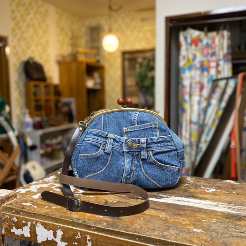 デニムリメイクがま口ショルダーバッグ♪オールデニムリメイク