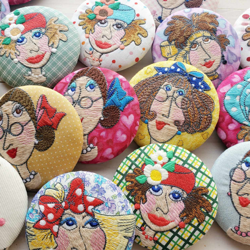 春仕様『ガチャ販売♪』ロラライハリスの刺繍ブローチ ブローチ