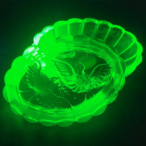 販売終了 ウランガラス 蓋付 小物入れ ppnalia チェコガラス