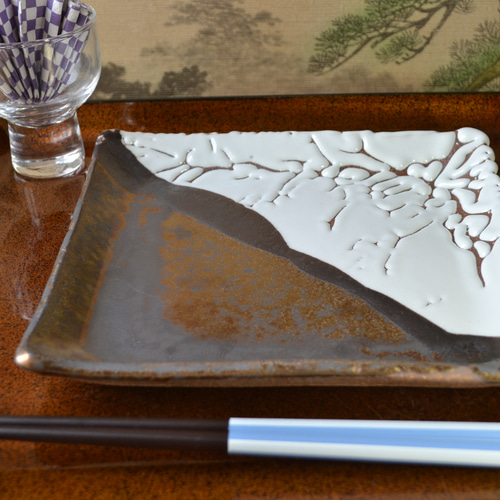 ゲリラ特割！】お洒落な角皿(かいらぎ＆炭化金彩) プレート皿 ☆萩焼き