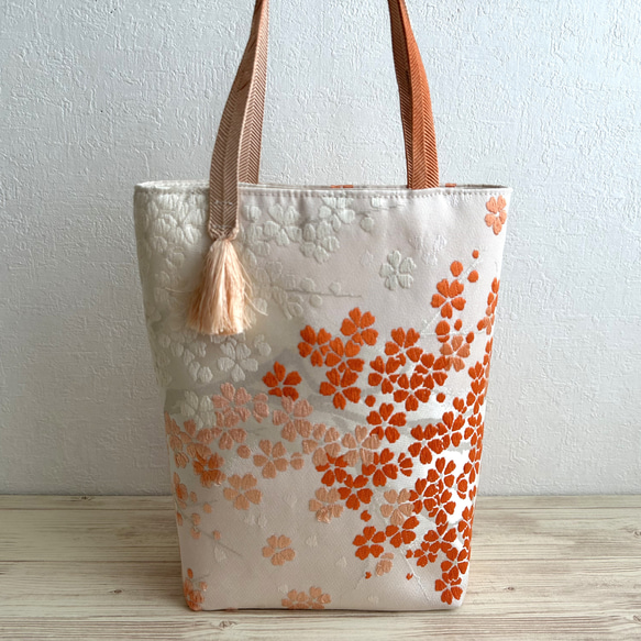 ◇30%off◇絹の帯と帯締めのバッグ 舞桜文柄 帯リメイク224AB