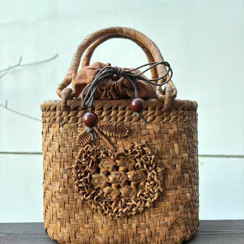 山葡萄籠バッグ 手作り 山葡萄かごバッグ 網代編み・花編み 巾着タイプ