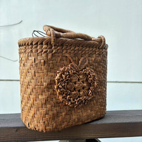 山葡萄籠バッグ 手作り 山葡萄かごバッグ 網代編み・花編み 巾着タイプ