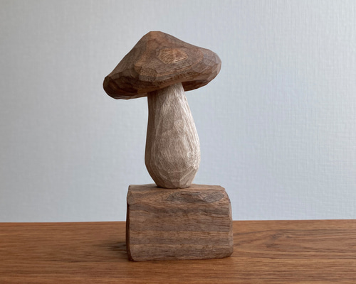 木彫り きのこ 置物 オブジェ（木材：胡桃）（No.T1030） その他置物