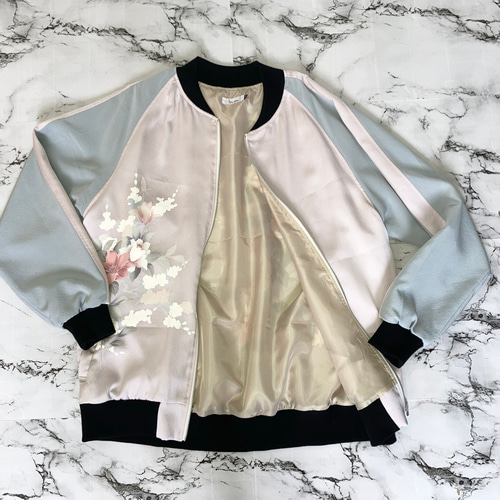 淡いフローラル柄が美しい着物リメイクブルゾン 絹ジャケット 3XL