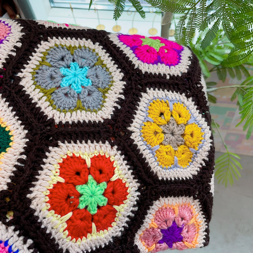 手編み かぎ針編み モチーフ編み ブランケット マルチカバー