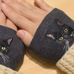 黒猫】猫刺繍 アームウォーマ 日本製 ウール100％ ギフト 手袋・ミトン