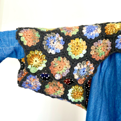 レトロ可愛い！カラフルなお花のマルチブランケット ストール 編み物屋