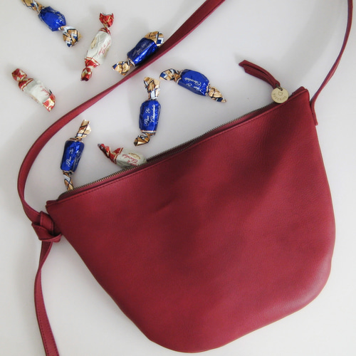 ハーフムーン ボルドー 本革製 ミニショルダーバッグ ショルダーバッグ