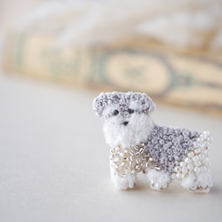 シュナウザーのブローチ/バッグチャーム ✴︎刺繍 ビーズ ブローチ kei