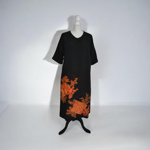 M ,黒留袖リメイク ワンピース ,和柄 正絹 シルク着物リメイク ドレス