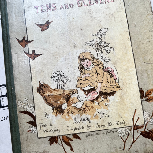 英国で出会った♪ アンティーク 古書 1890年版 詩集絵本 「TENS AND