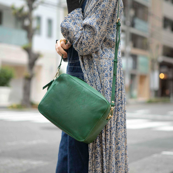 在庫限りの特選SALE】ショルダーバッグ 大容量 斜めがけ バッグ TIDY