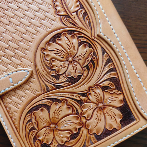 システム手帳 レザーカービング バイブルサイズ 革 手帳 王様とゆ