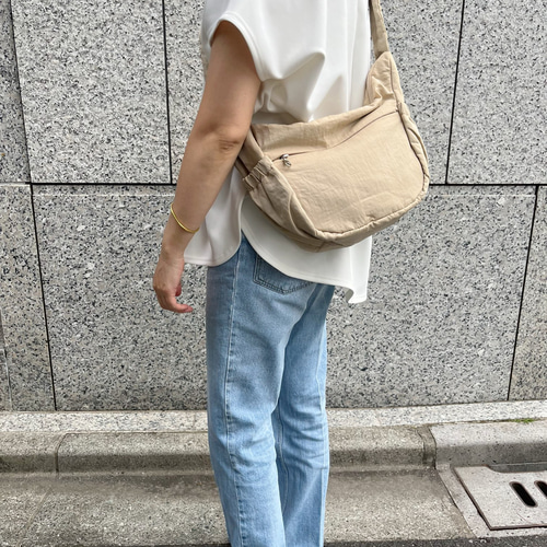 旅行◎【全5色】フリルハンドルがオシャレ！大人可愛い2WAY ショルダー