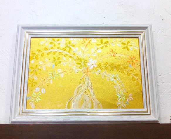 風水絵画 金箔の実輝く光の豊樹 幸せの招財樹 金のなる木 花 全体
