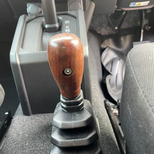 ジムニー専用/トランスファーノブ】JB64/JB74・ トチ・マホガニー