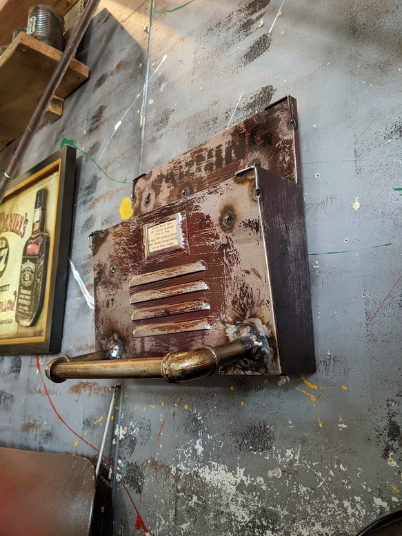 無骨さ半端ない！ペーパーホルダー マガジンラック（2WAY